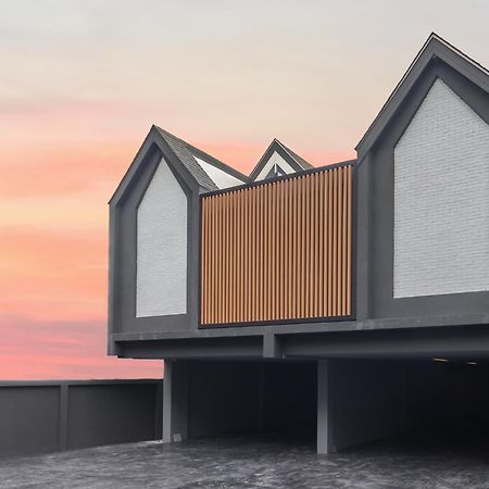 Nidhra นิทรา Apartment Ban Lat Krachaeng Exterior photo