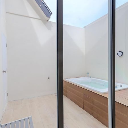 Nidhra นิทรา Apartment Ban Lat Krachaeng Exterior photo